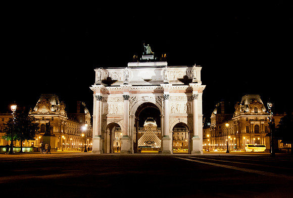Louvre at Night - 3 layers