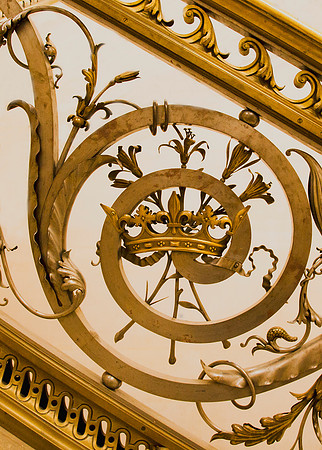 Crown in the Baluster